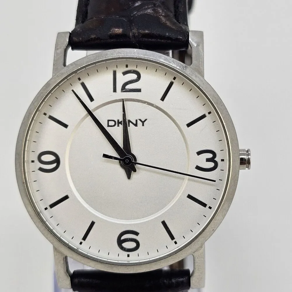 DKNY Women's Watch‎ 36MM Gray Dial Black Leather Band Straps New Battery